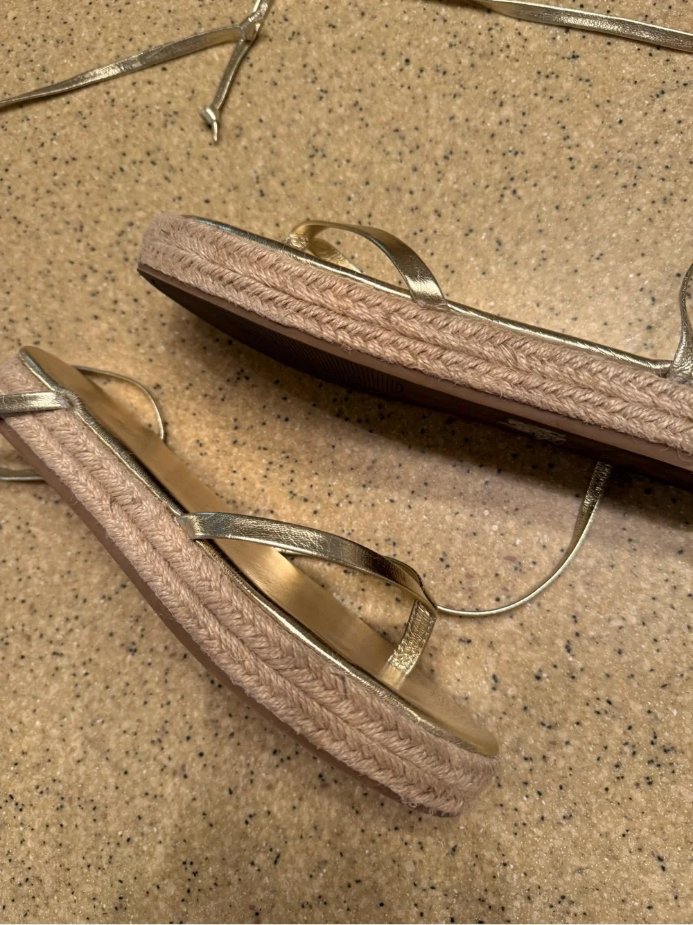 Nine West Gold Metallic Espadrille Thong Sandals with Ankle Wrap Sz 8.5